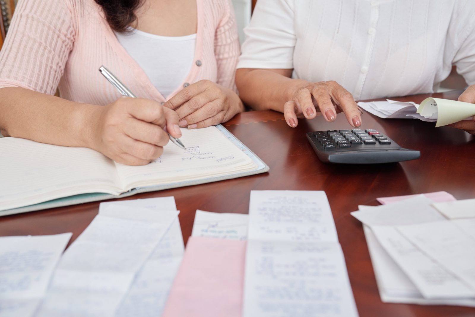 Compensación de excedentes: cómo funciona y cuánto se cobra